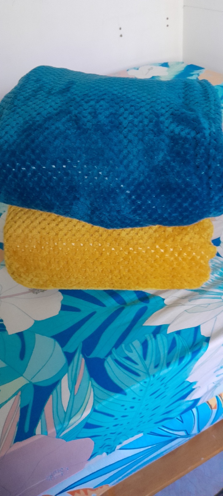Couverture Polyester 100% 2 Pour 20€